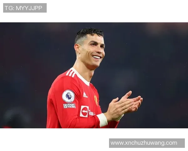 足球巨星C罗幽默恶搞路人瞬间引发欢笑场面精彩纷呈